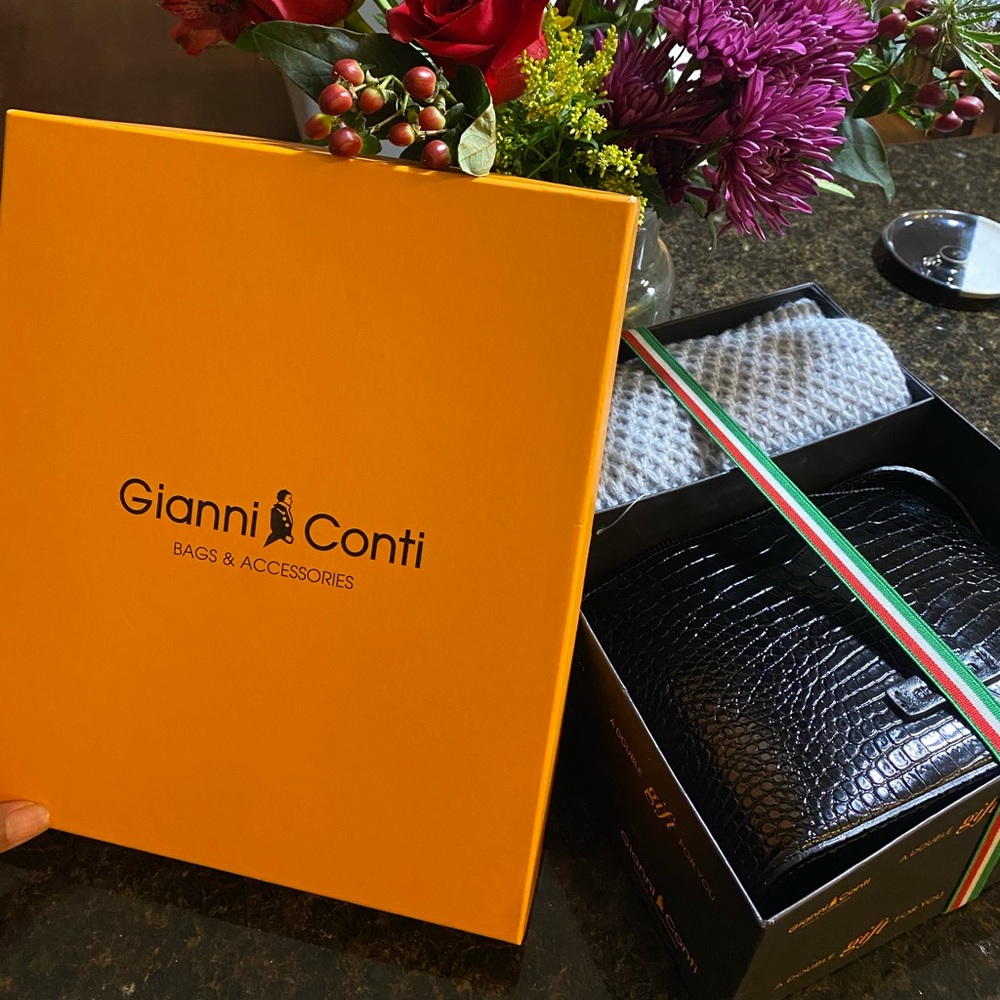 Gianni Conti | Italian Leather Crossbody Bag & Wool Scarf | Black/Grey